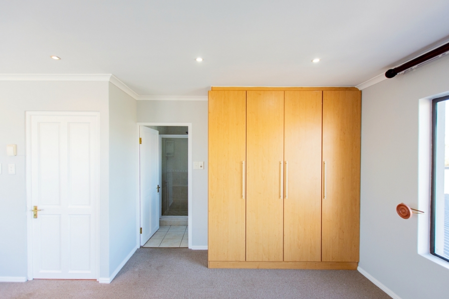7 Bedroom Property for Sale in Myburgh Park Western Cape